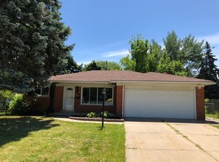 20904 S Nunneley Rd, Clinton Township, MI 48035