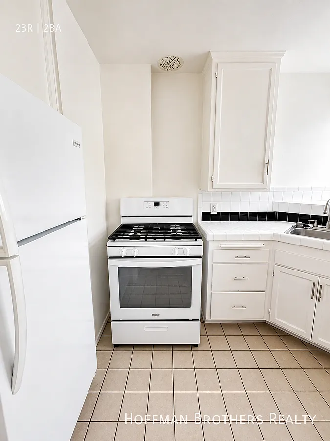 5959 Cahuenga Blvd North Hollywood, CA 91601 — Photo 2