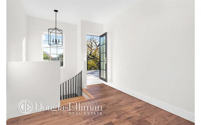 Sold by Douglas Elliman | media 20