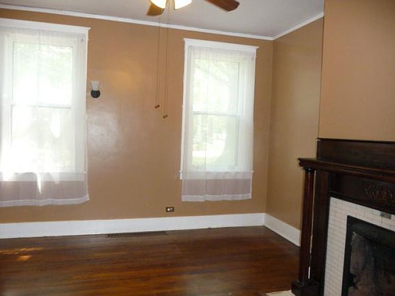 4th image of 1688 Overton Park Ave