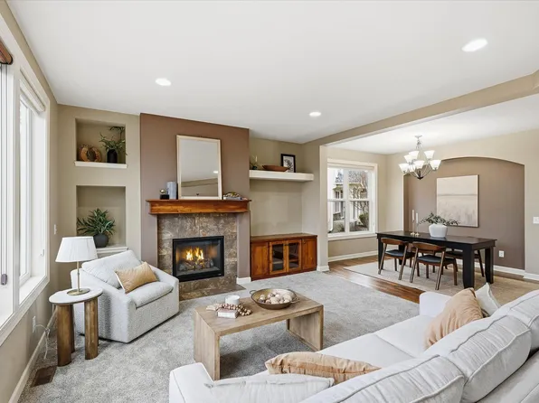 7707 Oxbow Creek Cir N, Brooklyn Park, MN 55445