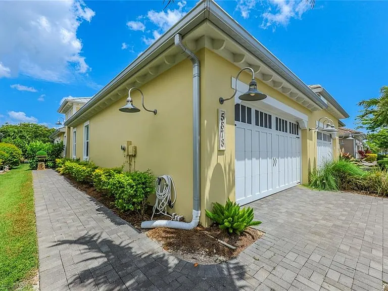 5878 Haiti Dr — Photo 2