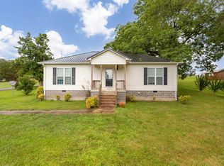 1107 Russell Dr, Weaver, AL 36277