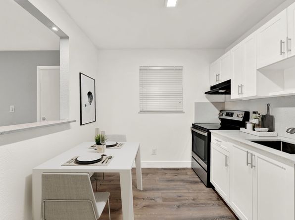 14850 W Dixie Hwy APT 139