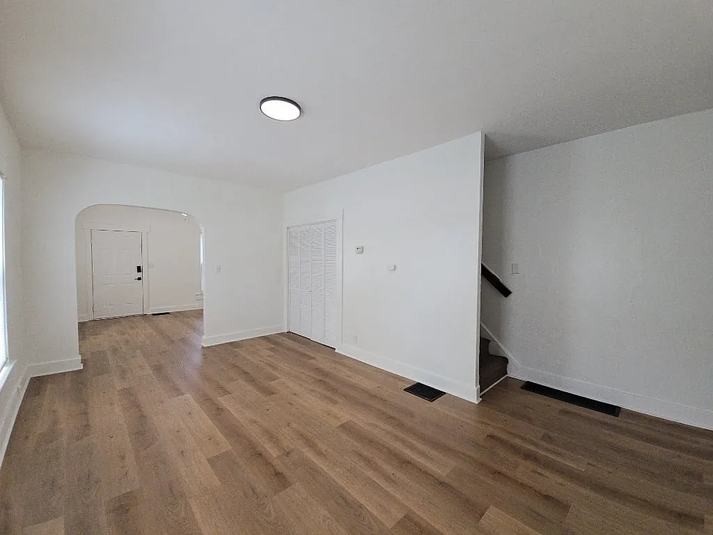 1715 Mack Avenue — Photo 4