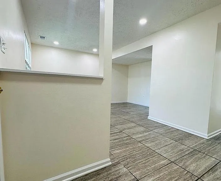 9658 Woodhue Ct — Photo 4