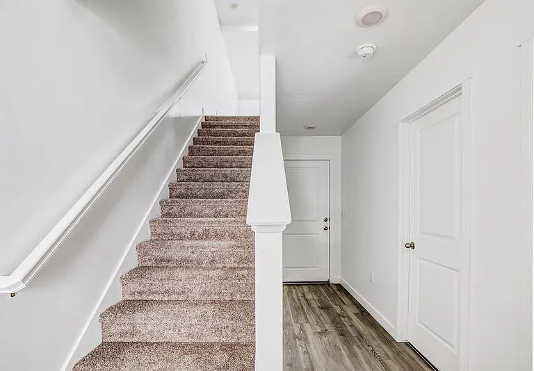 1133 W 340 S — Photo 3