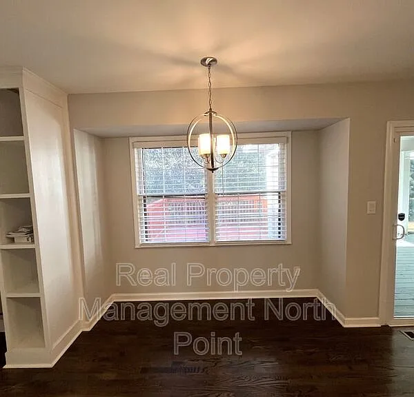 3434 Palace Ct — Photo 7