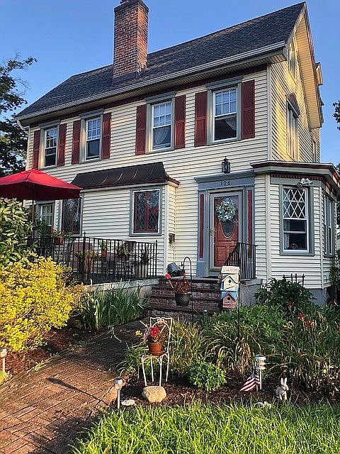 1st image of 106 Hartsdale Ave