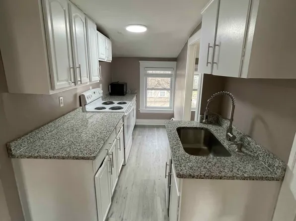 8 Underwood St #3, Worcester, MA 01602