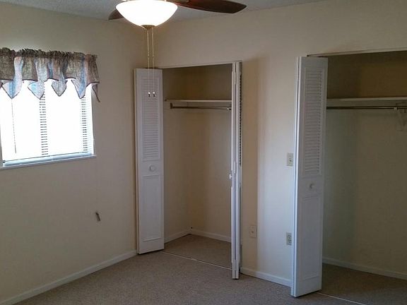 Guest Bedroom w/Lighted Ceiling Fan