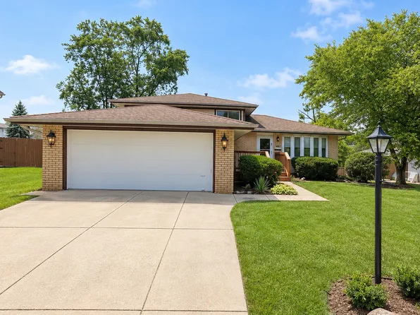 8808 S 85th Ct, Hickory Hills, IL 60457