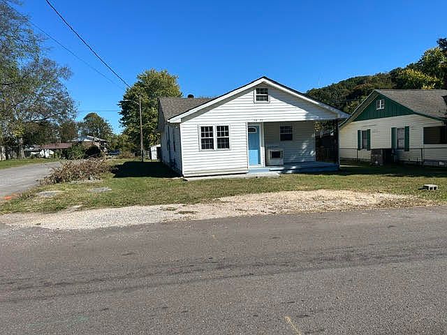 1st image of 2622 Dayton St
