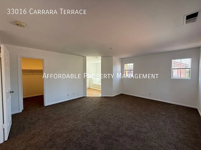 33016 Carrara Ter — Photo 10