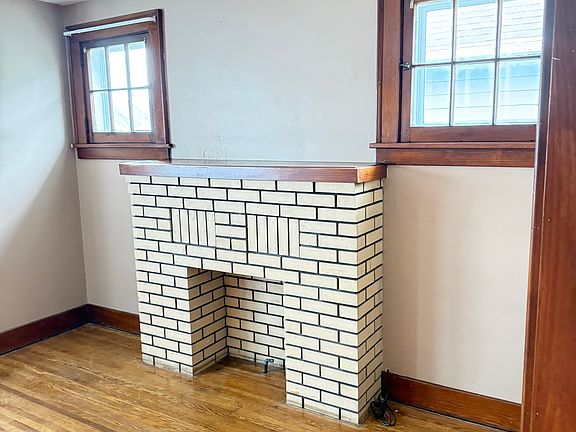 4th image of 119 Washington Ave Floor 2