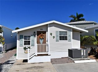 988 Nettles Blvd, Jensen Beach, FL 34957