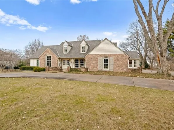 4600 W 87th Pl, Prairie Village, KS 66207