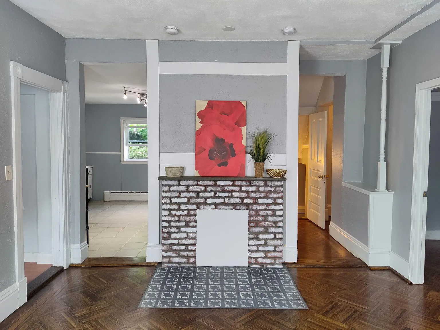 4 bed, $3,400 — Photo 2