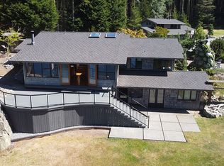 42 Bumblebee Pl, Lopez Island, WA 98261