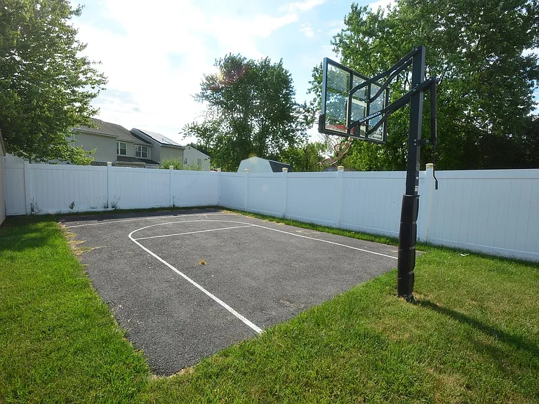 107 Redden Ln — Photo 14