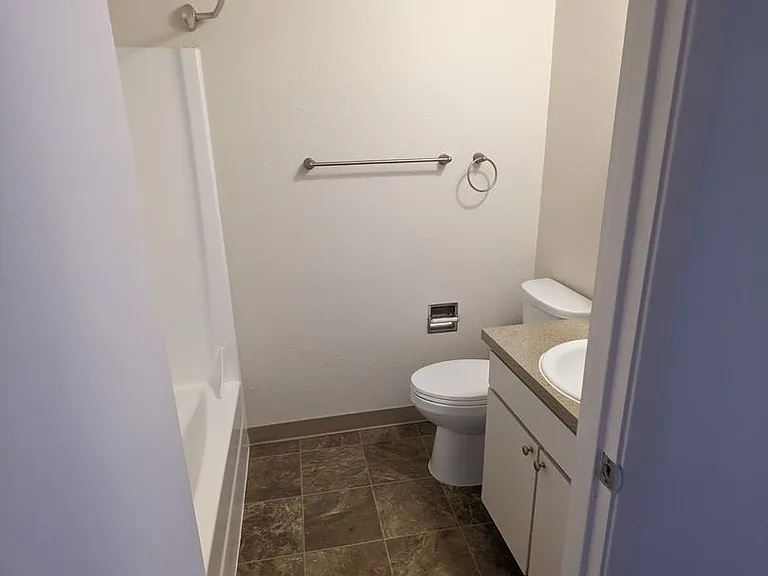 Royal Crest Townhomes — Photo 79