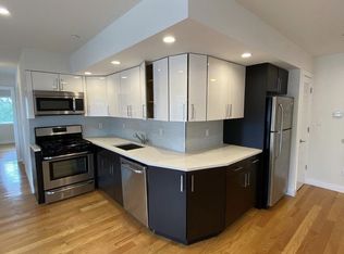26-11 2nd St #4D, Astoria, NY 11102