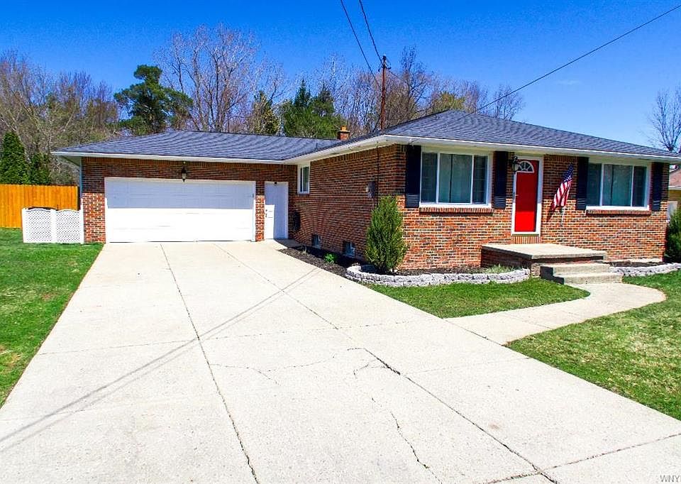 1st image of 106 Hollybrook Dr