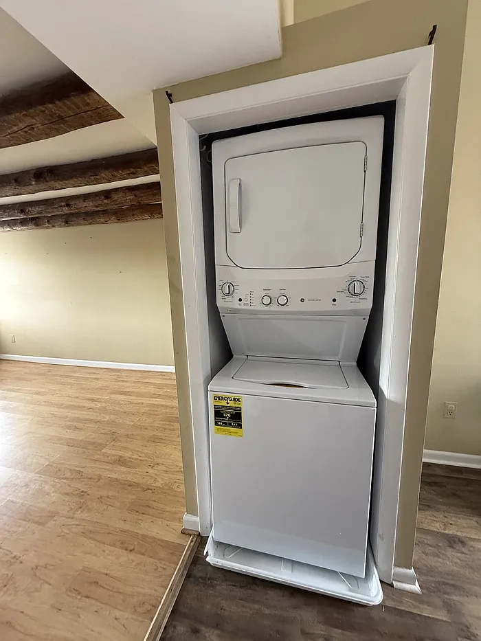 2 bed, 1.0 bath, 800 sqft, $1,650 — Photo 3