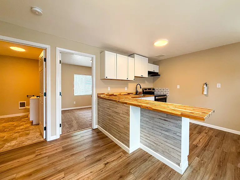 501 E 2nd Ave #1 — Photo 10