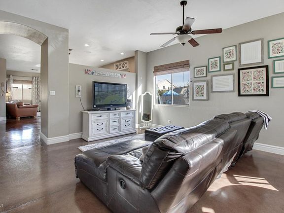 8752-West-Quail-Avenue-13