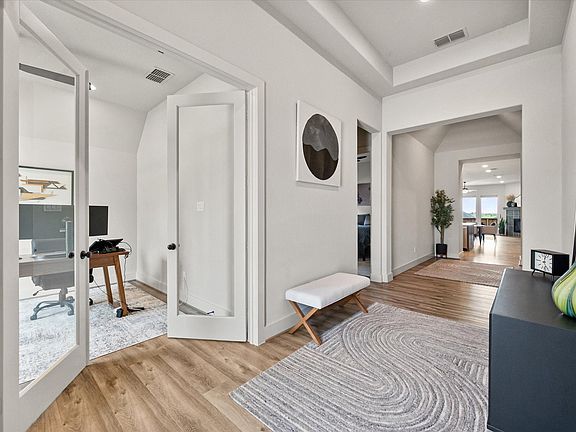 5th image of 121 Tierra Blanca Ln