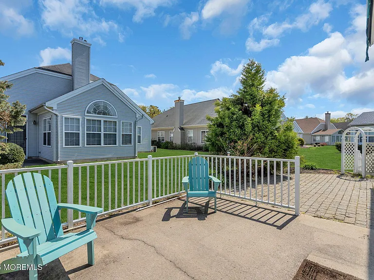 1 Evans Ct — Photo 29