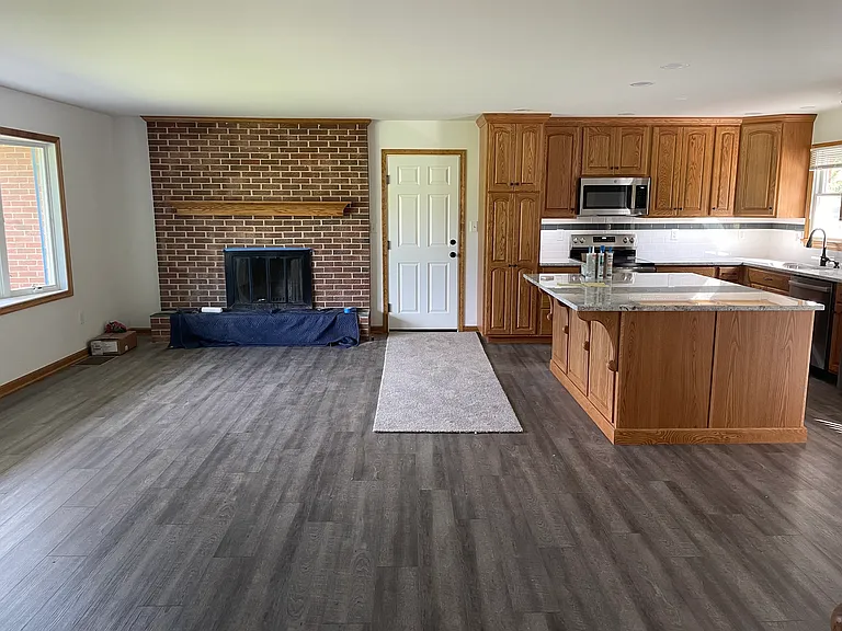 103 S York Rd — Photo 8