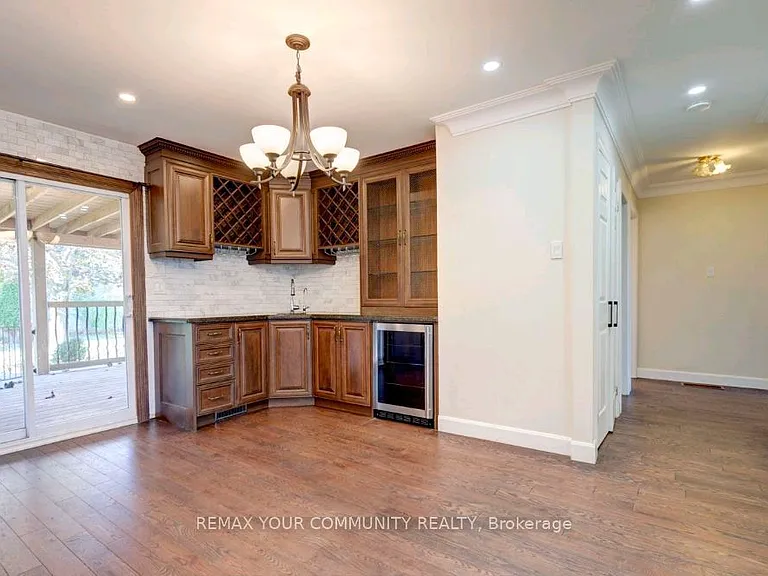 372 Dixon Blvd — Photo 7
