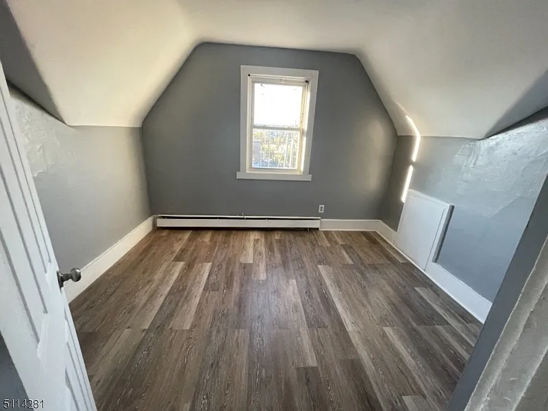 4 bed, $1,750 — Photo 4