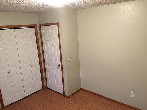 3rd image of 1480 N Plum Tree Dr