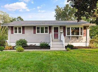 1 Holly St, Burlington, MA 01803