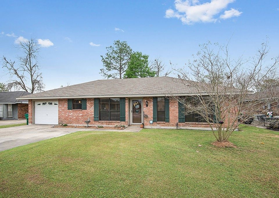 1st image of 24663 Pecan Place Dr