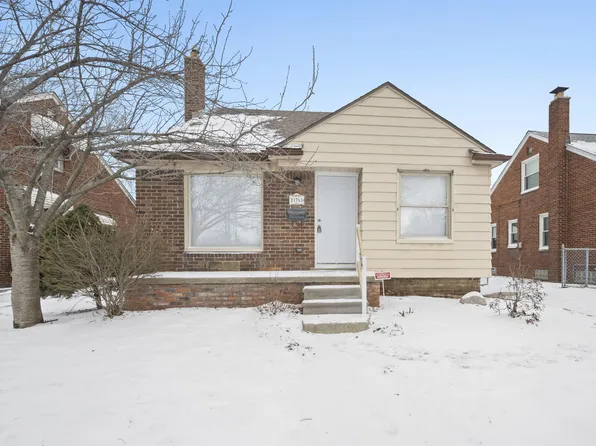 21751 Bournemouth St, Harper Woods, MI 48225