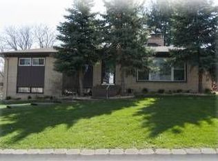 1236 Clover Crest Ave NW, Grand Rapids, MI 49504