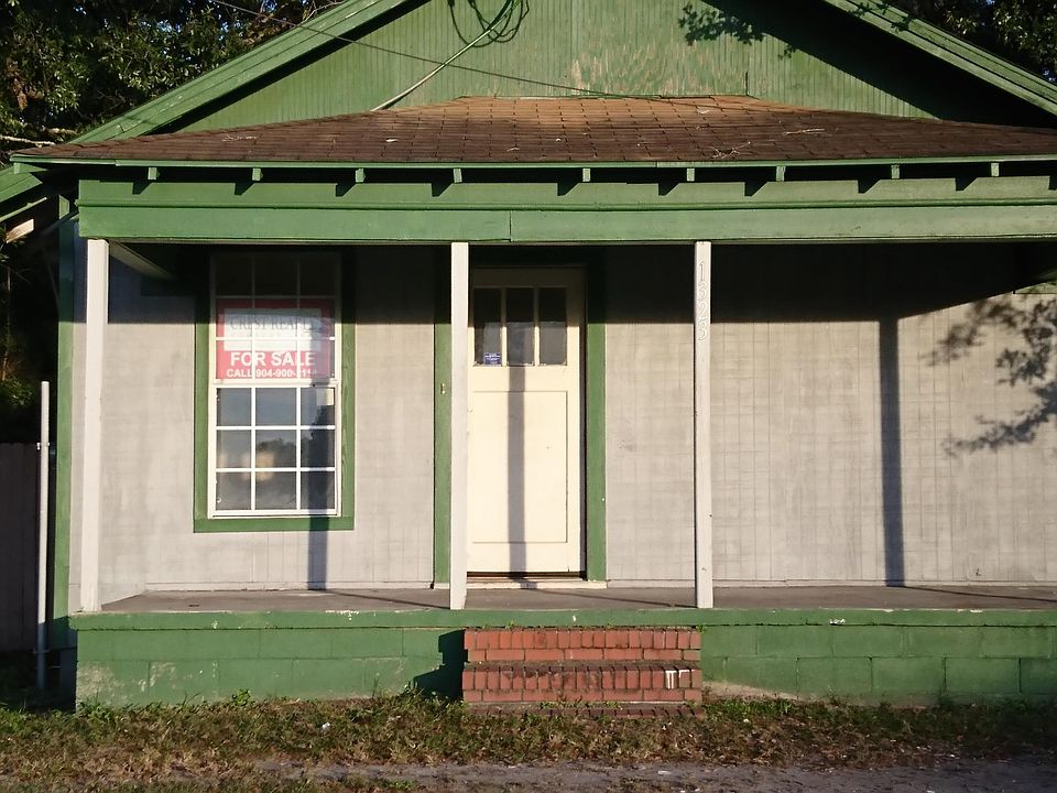 1st image of 1323 McDuff Ave N