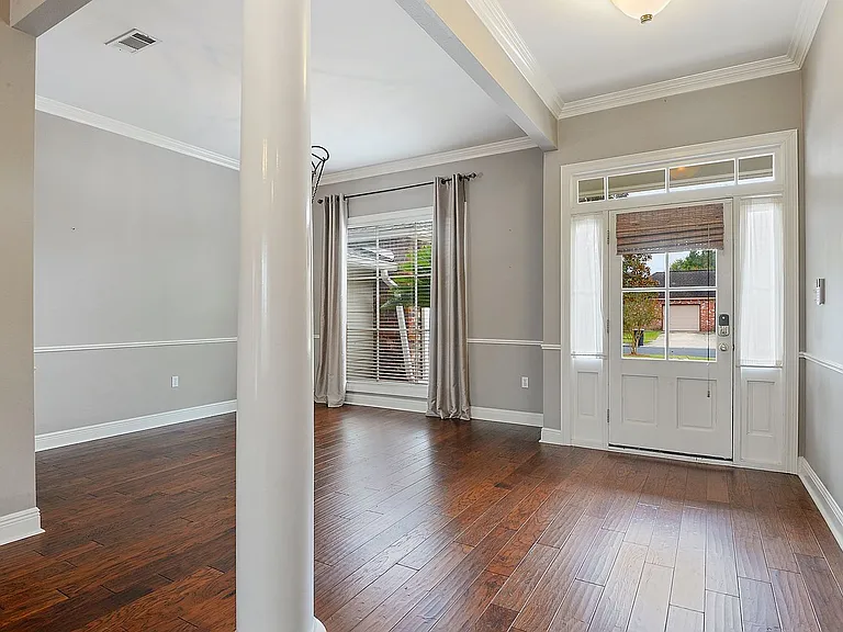 10815 Hilltree Dr — Photo 5