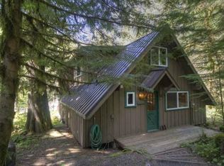 22765 E Autumn Ln, Rhododendron, OR 97049