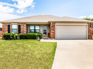 4501 Wagner Lake Dr, Yukon, OK 73099