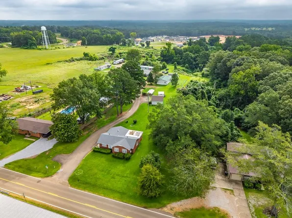 1793 Hollowell Dr, Oxford, MS 38655