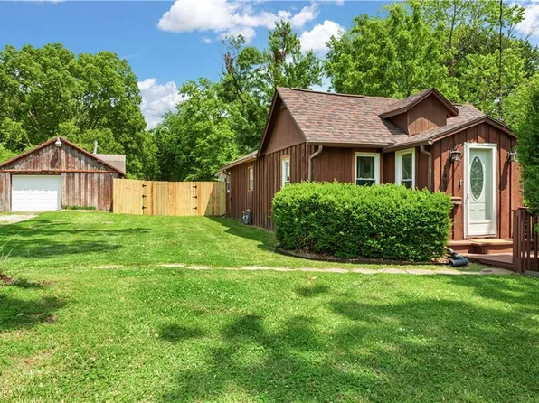 5409 Rinker Rd, Kansas City, MO 64129