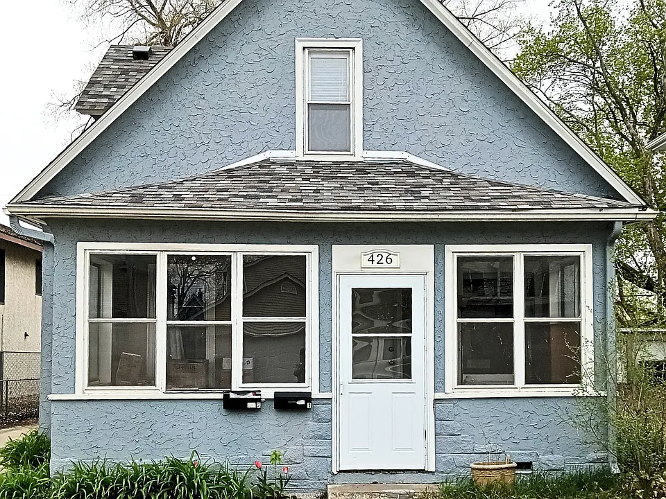 426 Fillmore St NE #1