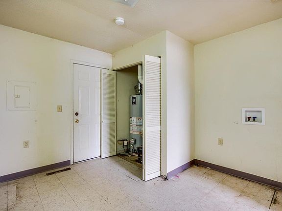 4th image of 1516 E Del Mar St