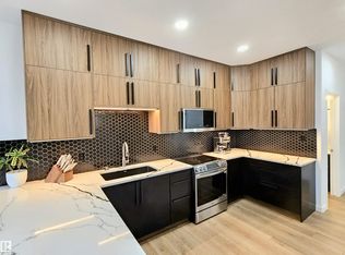 12936 161a Ave NW, Edmonton, AB T6V 1S9