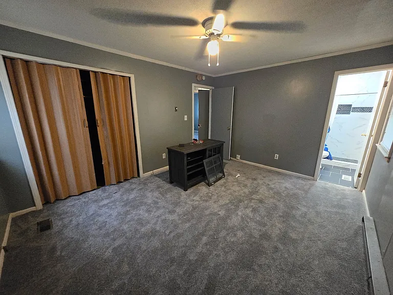 250 Pickler Rd — Photo 3